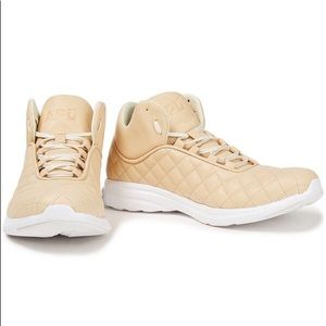 NWOT APL lusso sneaker